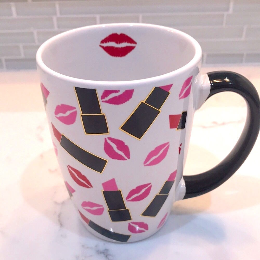 Lips and lipstick ceramic mug